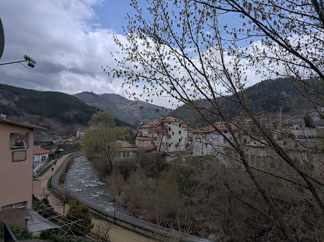 Кафе Ресторант Краси - Гастрономия и хотелиерство