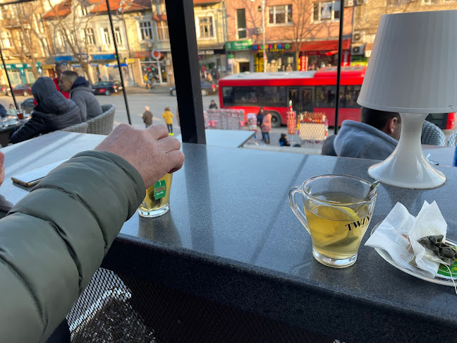 Opinii despre Bar Famous în Велико Търново - Гастрономия и хотелиерство