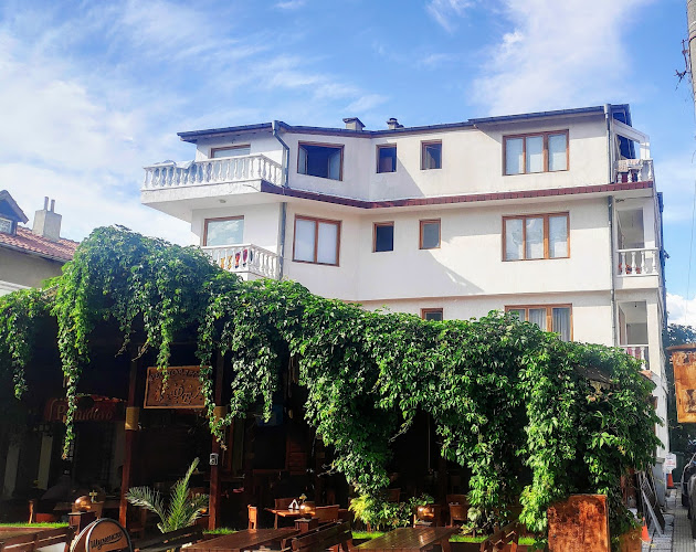 Zdravets St 6, 8183 Китен