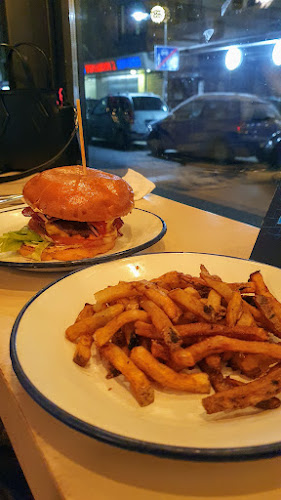 София център, ул. „Цар Шишман“ 20, 1000 София