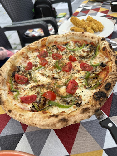 ж.к. Христо Ботев - СеверЮжен, ул. „Скопие“ 23, 4000 Пловдив