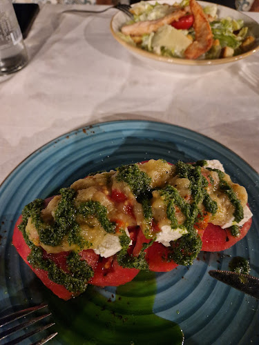 Хюга Ресторант / Hygge Restaurant - Гастрономия и хотелиерство