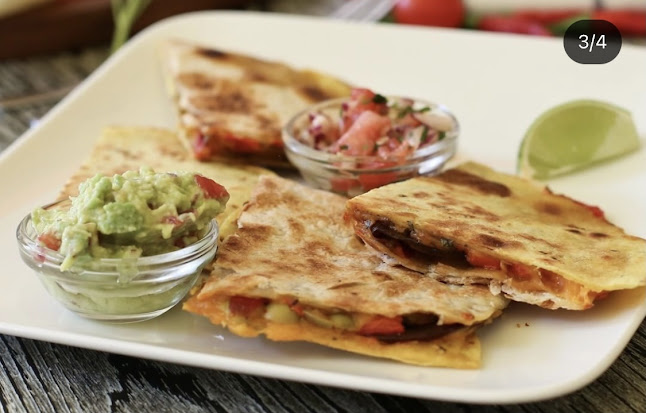 Мексикански ресторант "Сомбреро" - Гастрономия и хотелиерство