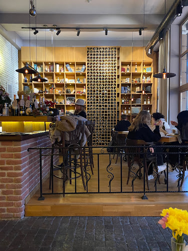 Ti Bar & Kitchen - ресторант и бар в Бургас - Бургас