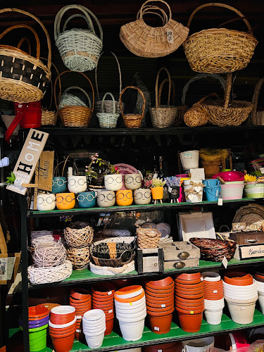 Цветарски магазин „Подари цвете“ - Долна баня