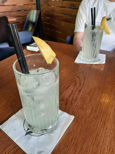 Барето кафе и коктейл клуб - Гастрономия и хотелиерство