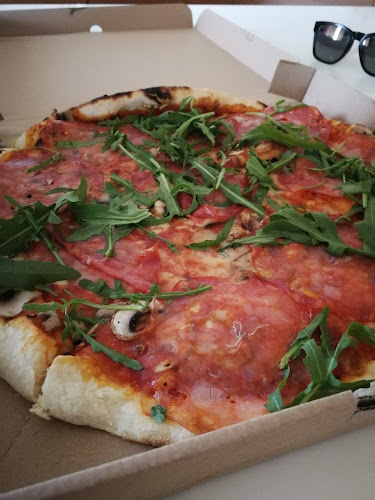 Пеперончино пица и паста - София