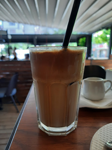 Шумен Център, ул. „Цар Освободител“ 77-75, 9703 Шумен