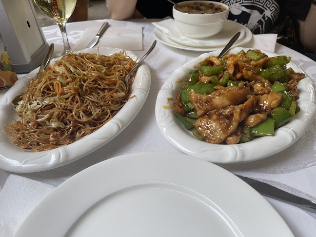 Кай Юе - София