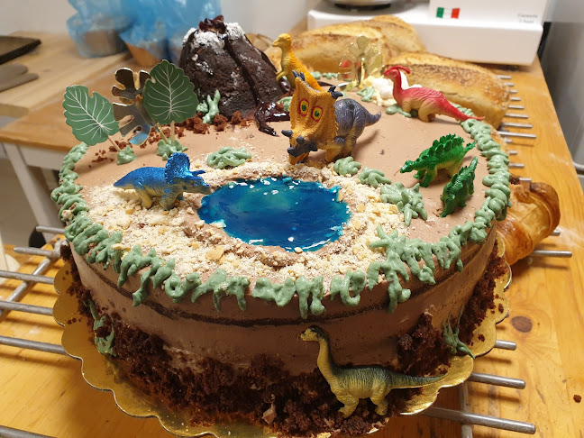 Йоле Кафе Пекарна - Гастрономия и хотелиерство