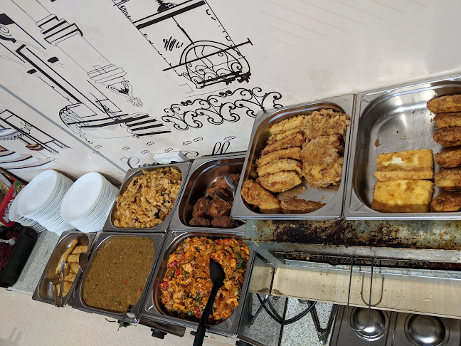 Стол за хранене Комо