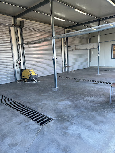 Comentarii opinii despre Автомивка и кафе FIRO