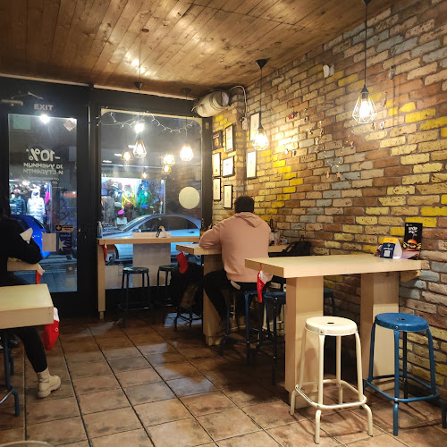 Skapto Burgers, Beers and Fries Shishman - София