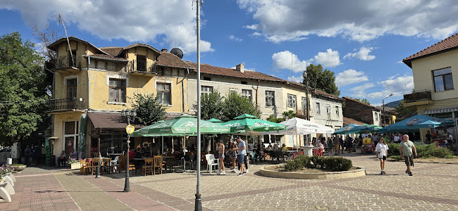 При Паки - Гастрономия и хотелиерство