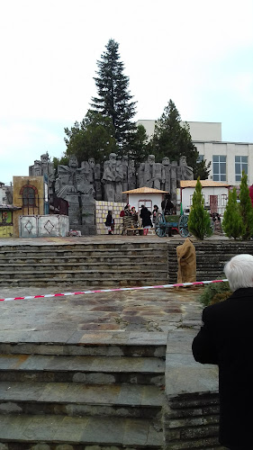 ул. „Епископ Григорий“ 2, 9850 Велики Преслав