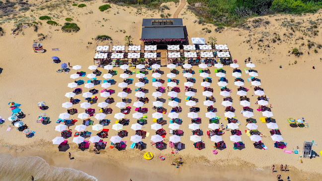 Ел Тубо - Гастрономия и хотелиерство