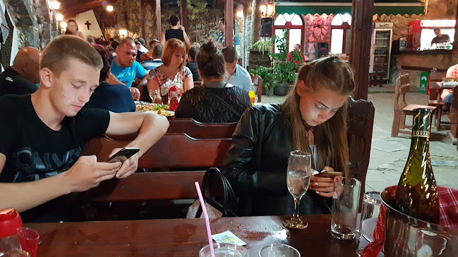 ул. „Димо Hикoлoв“ 8А, 8142 Черноморец