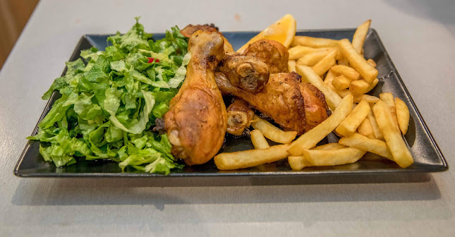 Бай Моне - Гастрономия и хотелиерство