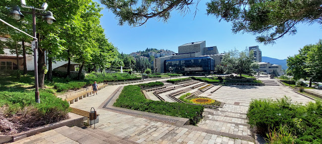 ж.к. Нов център, бул. „България“ 8, 4700 Смолян