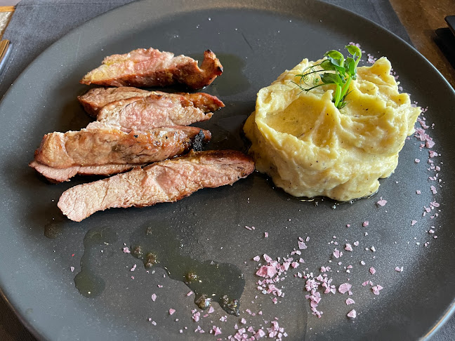 101 Bar & Dinner - Гастрономия и хотелиерство