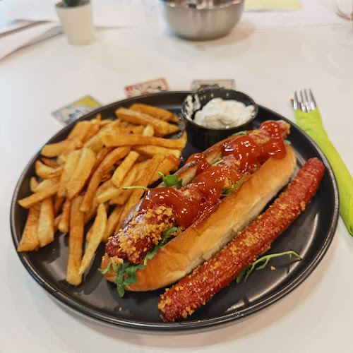 Comentarii opinii despre Offline Café