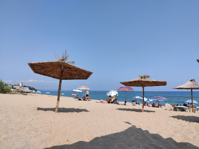 Калър бийч - Гастрономия и хотелиерство