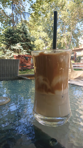 Opinii despre Cafe Retro în Ямбол - Гастрономия и хотелиерство