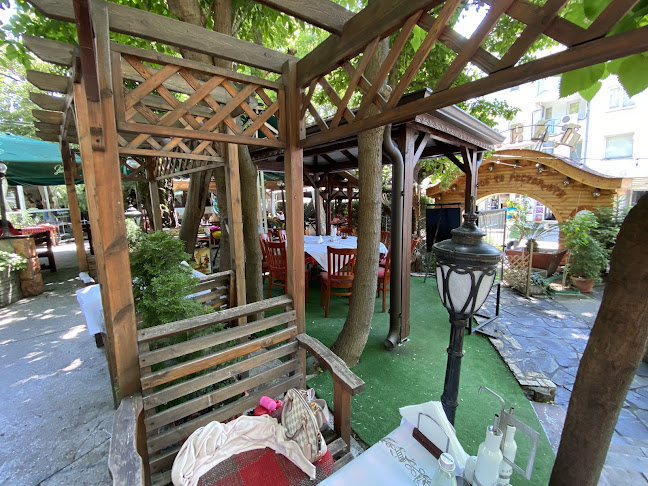 Район Централен, ул. „Княз Ал. Дондуков-Корсаков“ 2, 4000 Пловдив