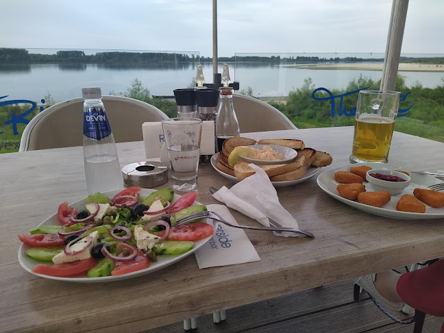 Комплекс "The River" - Гастрономия и хотелиерство