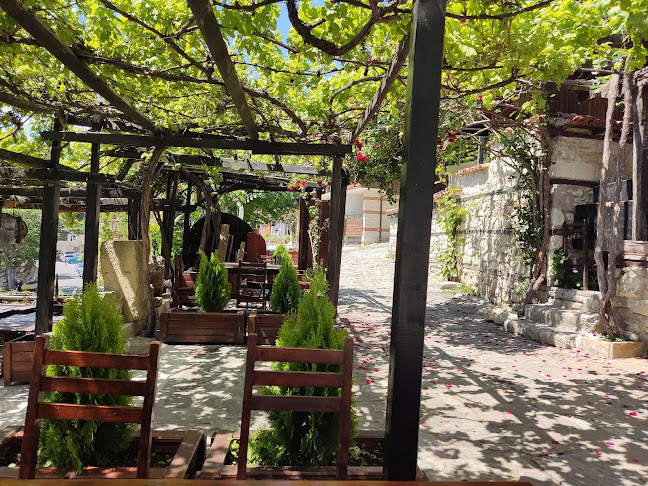 Стария Град, ул. „Мена“ 22, 8231 Несебър