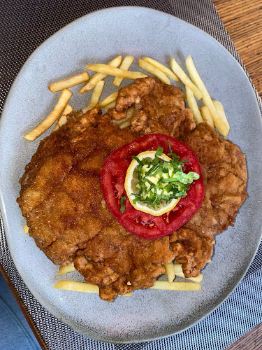 кв. Стария град, ул. „Рибарска“ 9, 8200 Поморие