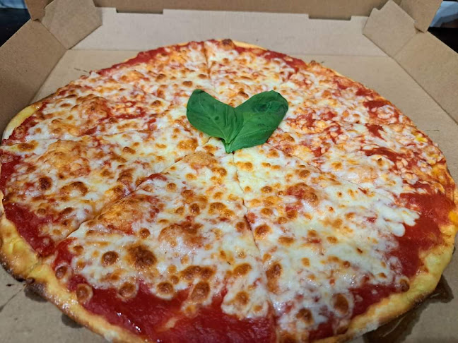 Пицария Ko-Ko, Pizza & Chicken - Гастрономия и хотелиерство