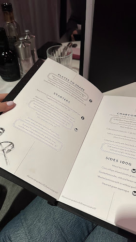 София център, бул. „Васил Левски“ Square, 1504 София