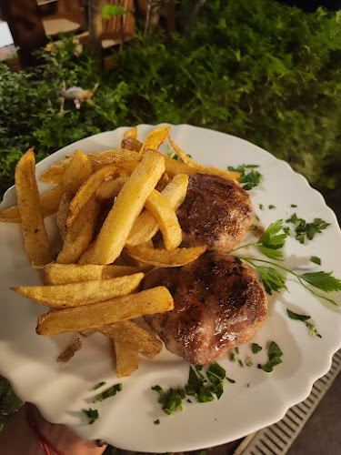 Пицария Ресторант “Чичовци” - Гастрономия и хотелиерство