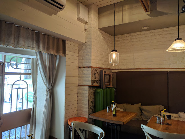 Opinii despre Сандвичарника на ул. Иван Вазов în София - Гастрономия и хотелиерство