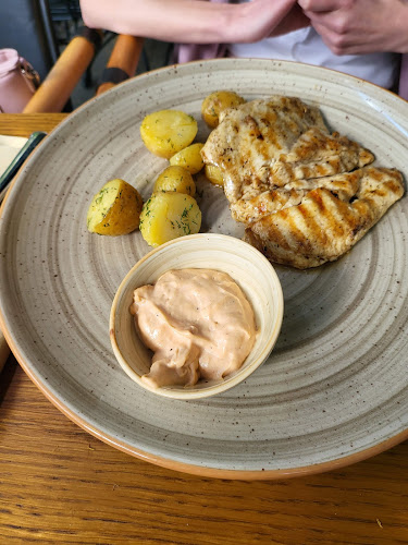 Comentarii opinii despre Ресторант Кактус Център