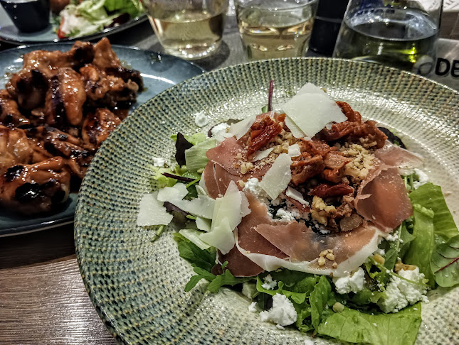 ж.к. Христо СмирненскиЗападен, ул. „Ружа“ 15, 4001 Пловдив