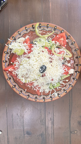 Чановете - Гастрономия и хотелиерство