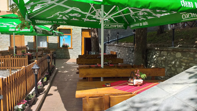 Площада, 2778 Баня