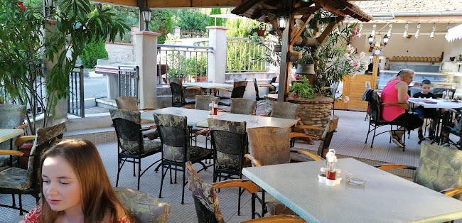 ул. „Здравко Бомбов“ 10, 9101 Бяла