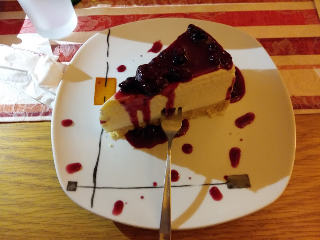 Ресторант "Ел Симпатико" - Гастрономия и хотелиерство