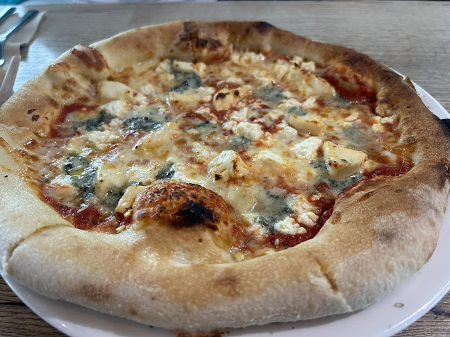 Bar & Grill The Peach - Гастрономия и хотелиерство