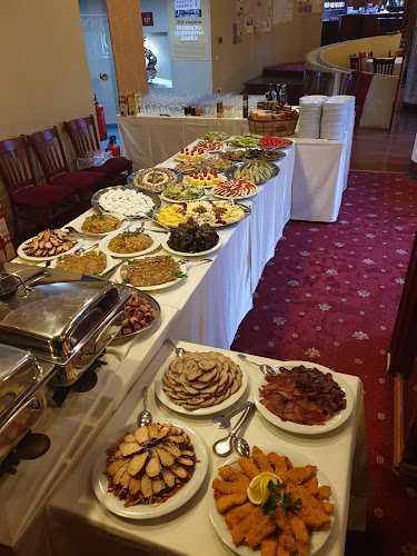 Център, площад Възраждане 1, 5600 Троян