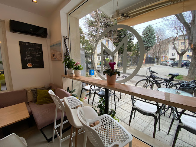 Cafe Monocle - Гастрономия и хотелиерство