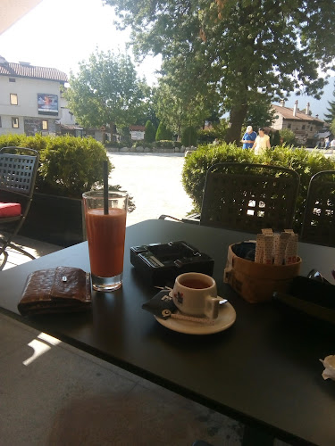 кв. Стария град, площад „Възраждане 1, 2770 Банско