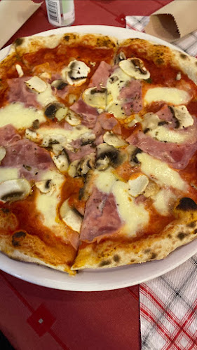 Център, ул. „Приморска“ 8, 9600 Балчик