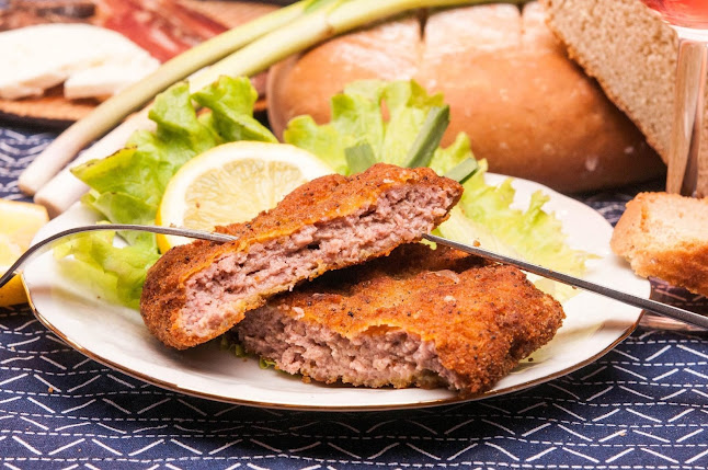 Opinii despre Ресторант България în Тръстеник - Гастрономия и хотелиерство