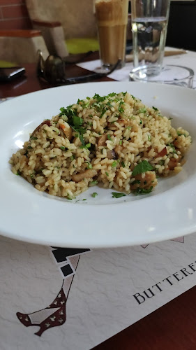 Воеводски, ул. „Добруджа“ 10, 6300 Хасково