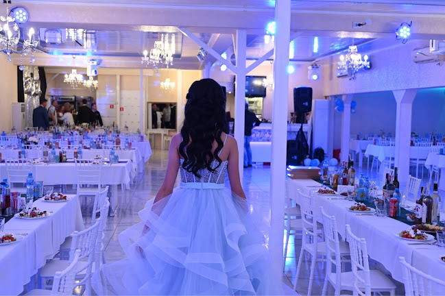 Кадифе - Гастрономия и хотелиерство