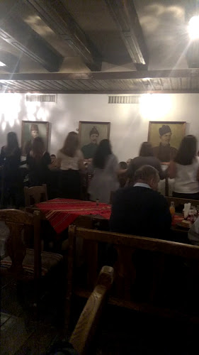 Момин проход - Гастрономия и хотелиерство